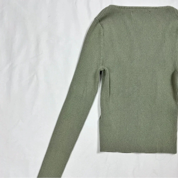 Abercrombie & Fitch Scoop Neck Long Sleeve Sweater - Picture 7 of 8